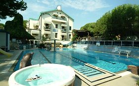 Hotel Flora